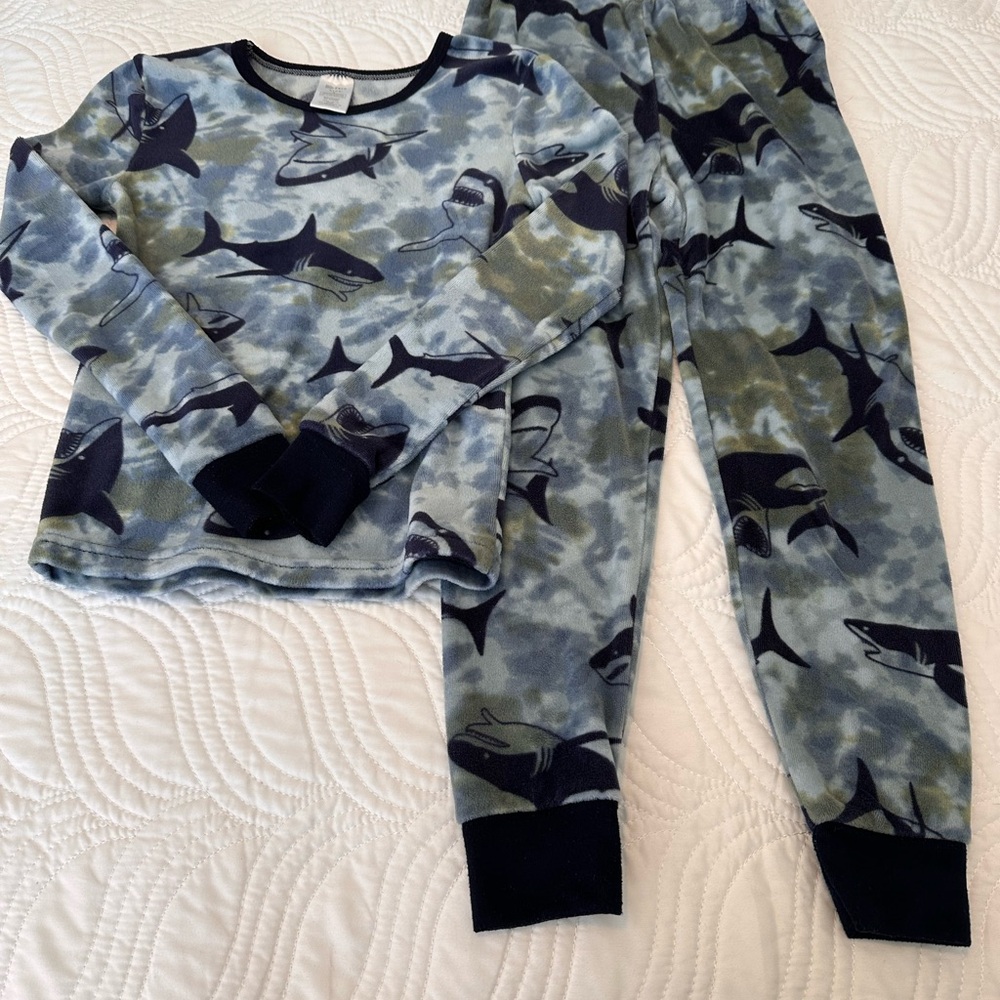 Modern Kids Sz. 6 Shark Print Kids Pajamas - Blue and Gray Snug Fitting
